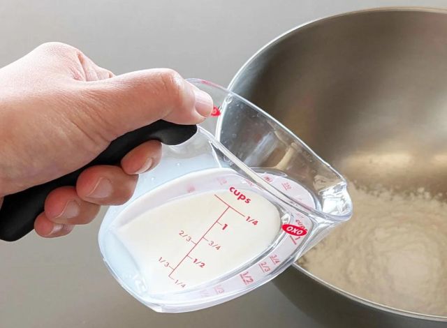 OXO(オクソー)の「アングルドメジャーカップ」