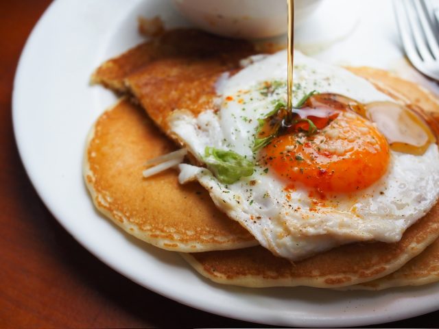 目玉焼きにシロップ