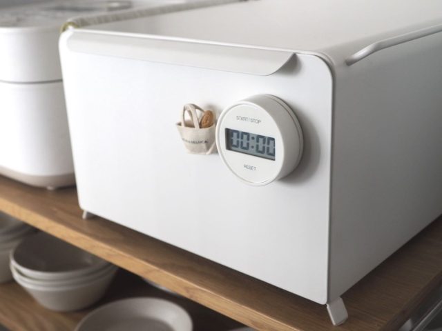 Ordreの「コンパクトに置ける ブレッドケース」