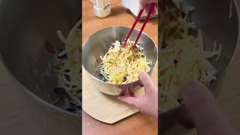 じゃがいもと乾燥わかめ、桜海老のパリパリ揚げ