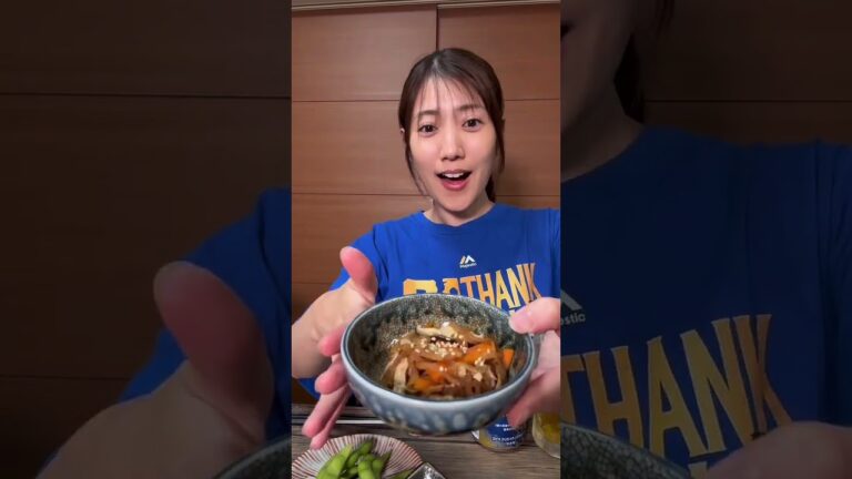 服かぶって気まずかった話 #晩酌 #おつまみレシピ #一人飲み 服かぶって気まずかった話 #晩酌 #おつまみレシピ #一人飲み