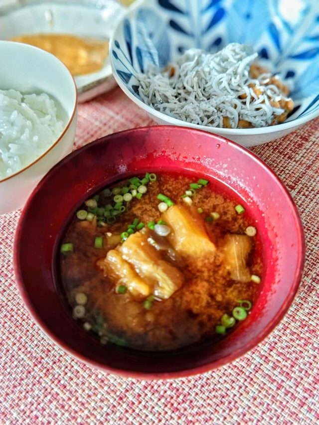焼きナスの味噌汁