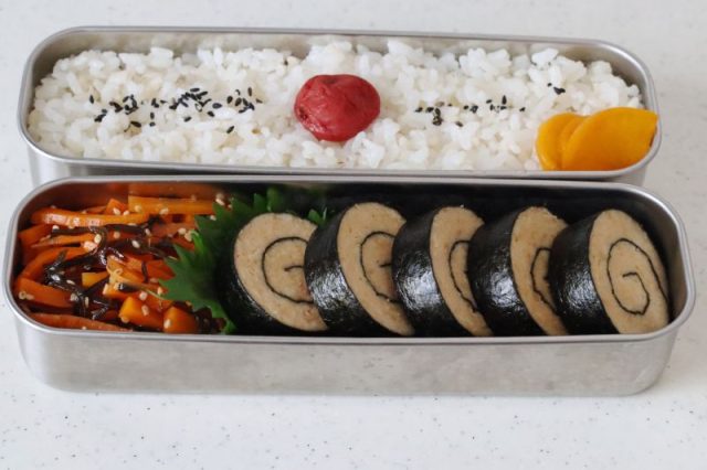 2品弁当の詰め方プロセス