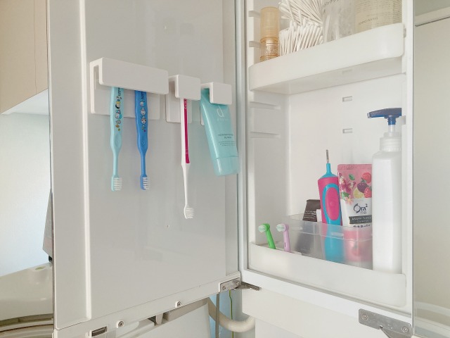 洗面台鏡裏収納