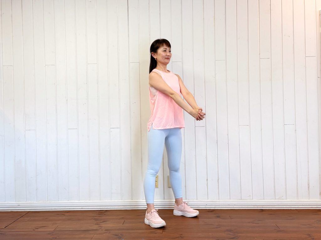 1分で全身スッキリ脂肪燃焼「アーチバックキック」