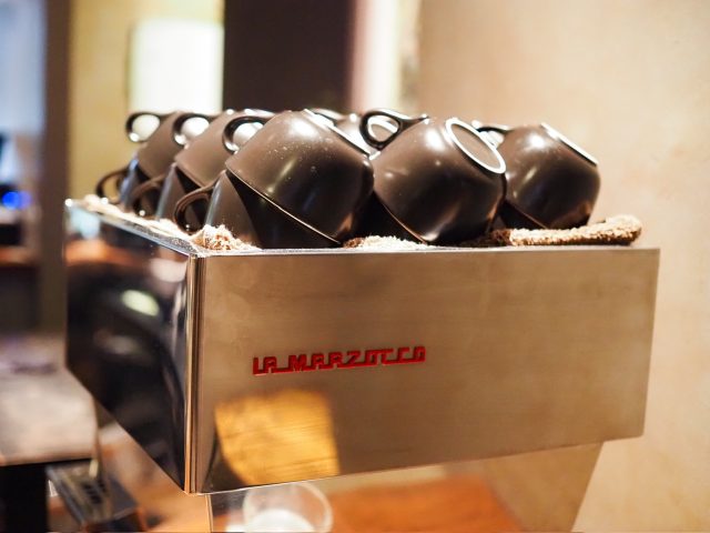 i2 cafe コーヒーカップ