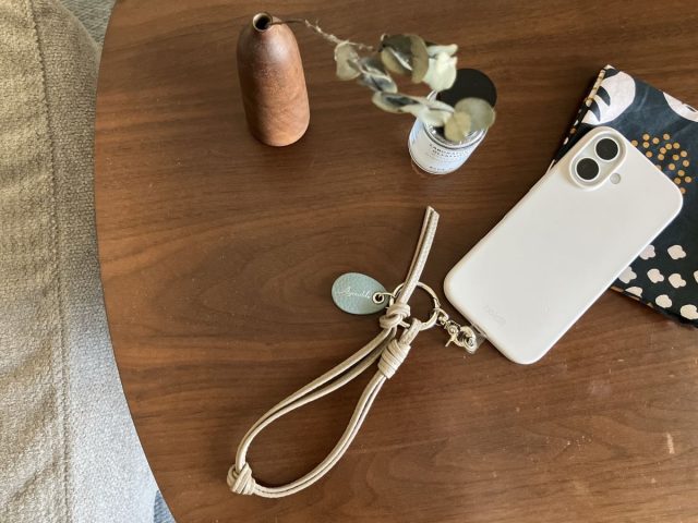 https://asajikan.jp/article/スマホストラップ