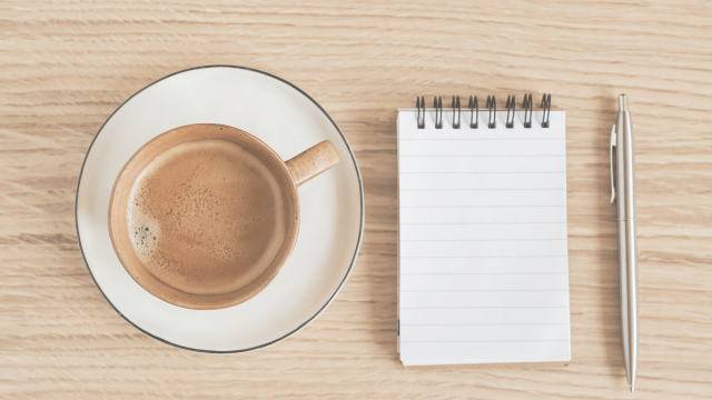 コーヒーとメモ帳