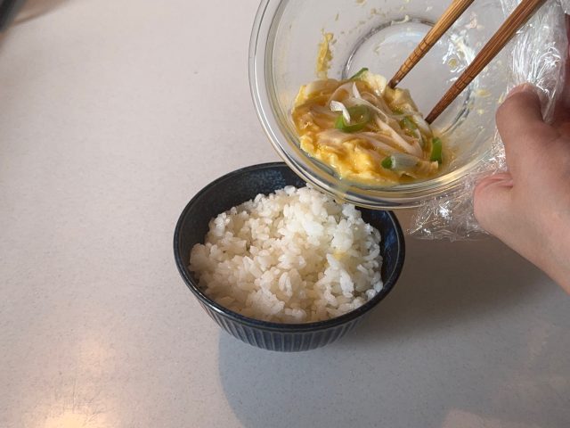 ご飯にのせる