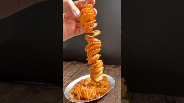 サクサク食感最高のくるくるフライドポテト！#shorts